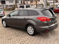 Gebraucht Ford Focus 100 PS (73 kW) 2017 Grau Kombi
