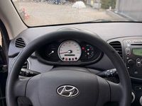 Gebraucht Hyundai i10 77 PS (56 kW) 2009 Grau Kleinwagen