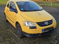 Gebraucht VW Fox 54 PS (39 kW) 2007 Gelb Kleinwagen