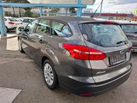 Gebraucht Ford Focus Ambiente 101 PS (74 kW) 2015 Grau Kombi