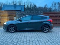 Gebraucht Ford Focus ST-Line 150 PS (110 kW) 2016 Grau Limousine