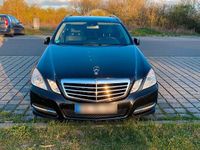 Gebraucht Mercedes E200 Avantgarde 184 PS (135 kW) 2010 Schwarz Kombi