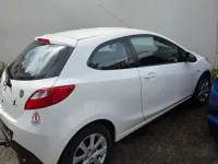 Gebraucht Mazda 2 Impuls 75 PS (55 kW) 2009 Weiß Kleinwagen