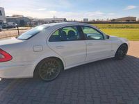Gebraucht Mercedes E320 Avantgarde 224 PS (164 kW) 2008 Weiß Limousine