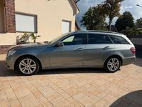 Gebraucht Mercedes E300 204 PS (150 kW) 2012 Silber Kombi