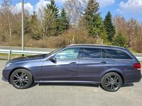 Gebraucht Mercedes E200 184 PS (135 kW) 2014 Blau Kombi