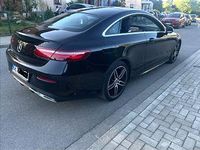 Gebraucht Mercedes E200 AMG 184 PS (135 kW) 2018 Schwarz Coupé