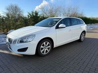 Gebraucht Volvo V60 114 PS (83 kW) 2011 Weiß Kombi