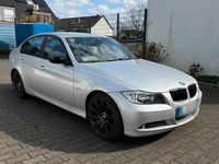 Gebraucht BMW 318 143 PS (105 kW) 2008 Silber Limousine