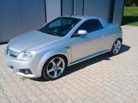 Gebraucht Opel Tigra 90 PS (66 kW) 2008 Silber Cabrio