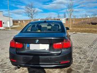 Gebraucht BMW 320 184 PS (135 kW) 2015 Schwarz Limousine
