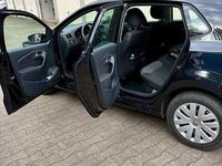Second-hand VW Polo Comfortline 75 CP (55 kW) 2015 Negru Berlinǎ