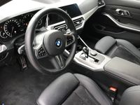 gebraucht BMW 320 iA M-Sport Navi LED . ACC Ambientebel.