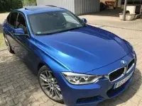 Gebraucht BMW 330 Sport Line 258 PS (189 kW) 2014 Blau Limousine