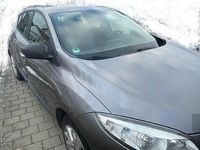 Gebraucht Renault Mégane III Dynamique 110 PS (80 kW) 2012 Grau Limousine
