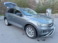 Gebraucht VW T-Roc Style 150 PS (110 kW) 2024 Grau SUV