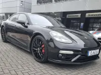 Gebraucht Porsche Panamera 549 PS (403 kW) 2019 Tiefschwarzmetallic Kleinwagen