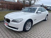 Gebraucht BMW 740 306 PS (225 kW) 2012 Weiß Limousine
