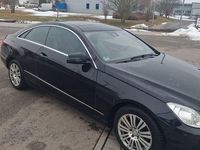 Gebraucht Mercedes E220 170 PS (125 kW) 2012 Schwarz Coupé