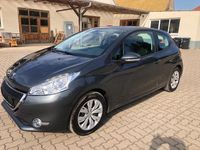 Gebraucht Peugeot 208 Active 82 PS (60 kW) 2013 Grau Kleinwagen