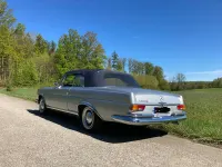 Gebraucht Mercedes 220 120 PS (88 kW) 1963 Silber Cabrio