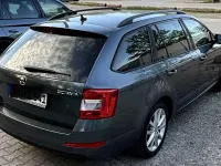 Używany Skoda Octavia Joy 150 KM (110 kW) 2016 Szary Kombi