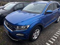 Gebraucht VW T-Roc 150 PS (110 kW) 2018 Blau SUV