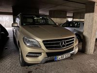 Second-hand Mercedes ML250 204 CP (150 kW) 2012 Auriu SUV