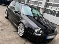 Gebraucht VW Golf Edition 300 PS (220 kW) 2002 Schwarz Coupé