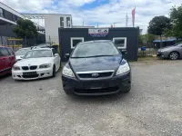 Gebraucht Ford Focus Style 101 PS (74 kW) 2009 Royalgrau met. Kleinwagen