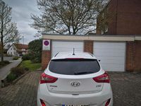 Gebraucht Hyundai i30 110 PS (80 kW) 2017 Weiß Limousine