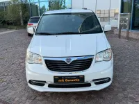 Gebraucht Lancia Voyager S 177 PS (130 kW) 2014 Weiß Van / Kleinbus