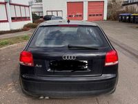 Gebraucht Audi A3 Ambiente 105 PS (77 kW) 2004 Schwarz Kleinwagen