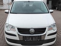 Gebraucht VW Touran Conceptline 102 PS (75 kW) 2009 Weiß Van / Kleinbus