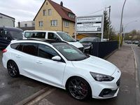 Gebraucht Ford Focus ST 190 PS (139 kW) 2022 Frostweiß Kombi