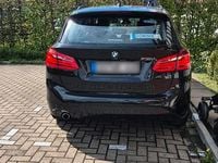 Gebraucht BMW 216 Active Tourer 116 PS (85 kW) 2015 Schwarz Van / Kleinbus