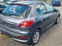 Gebraucht Peugeot 206+ 75 PS (55 kW) 2009 Grau Kleinwagen
