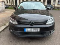 Gebraucht VW Jetta 105 PS (77 kW) 2012 Schwarz Limousine