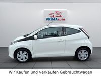 Gebraucht Toyota Aygo X-play 69 PS (50 kW) 2015 Weiß Kleinwagen