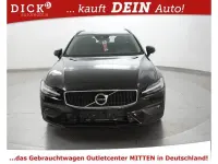 Gebraucht Volvo V60 Pro 197 PS (144 kW) 2022 Onyx black Kombi