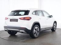Gebraucht Mercedes GLA180 Advanced 136 PS (100 kW) 2024 Unilack polarweiß SUV