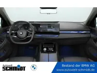 Gebraucht BMW 520 Comfort Edition 197 PS (144 kW) 2025 Phytonicblau
