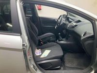 Gebraucht Ford Fiesta Trend 82 PS (60 kW) 2015 Grau Limousine