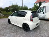 Gebraucht Daihatsu Sirion 105 PS (77 kW) 2010 Weiß Kleinwagen