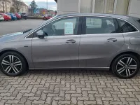 Gebraucht Mercedes B250e Progressive 160 PS (117 kW) 2021 Grau Kleinwagen