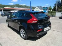 Gebraucht Volvo V40 Kinetic 120 PS (88 kW) 2018 Schwarz Limousine