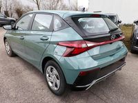 Neu Hyundai i20 Select 90 PS (66 kW) 2026 Grün metallic Kleinwagen