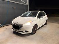 Second-hand Peugeot 208 75 CP (55 kW) 2013 Alb Hatchback