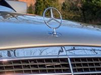 Second-hand Mercedes E220 150 CP (110 kW) 1992 Gri Berlinǎ