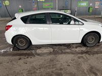 Gebraucht Opel Astra 120 PS (88 kW) 2014 Weiß Limousine